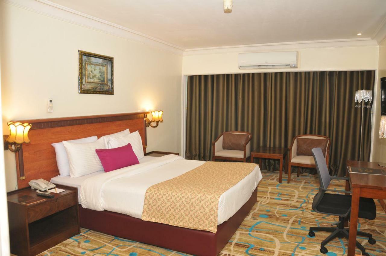 Hotel Di-Palace Riyadh Eksteriør bilde